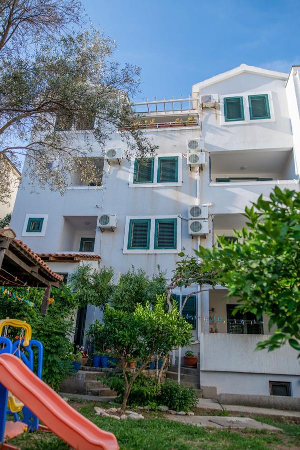 Apartman Zenta Petrovac na moru Exterior foto